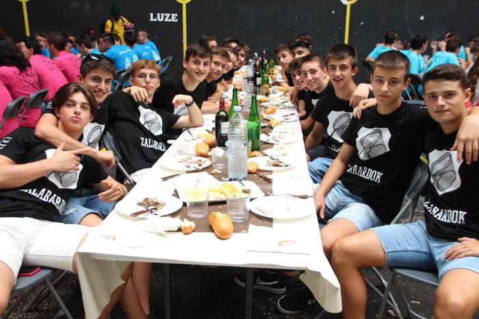 Amezketako festetako Kuadril 17 1661534982606