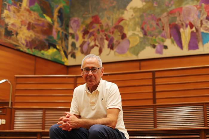 «Orkestra lehen bezain gertu sentitzen dut orain, kanpotik bada ere»