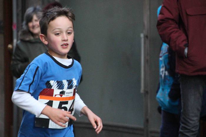 Lehiarik gabe korrika, Alegi 19 1577811884497