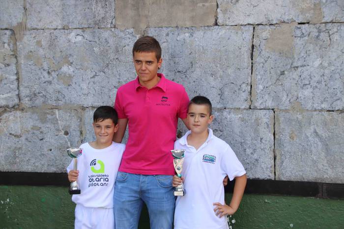 Pilotan hasi dituzte Amezket 3 1566481433033