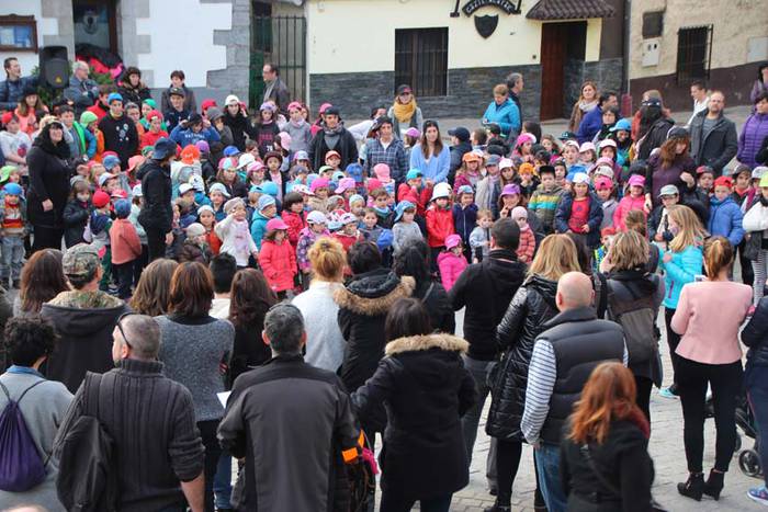 euskararen eguna 2015 irura 72 1449169426993