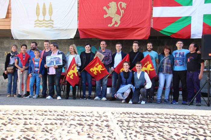 Pettarra eta Aiztondo, bat 15 1494092412313