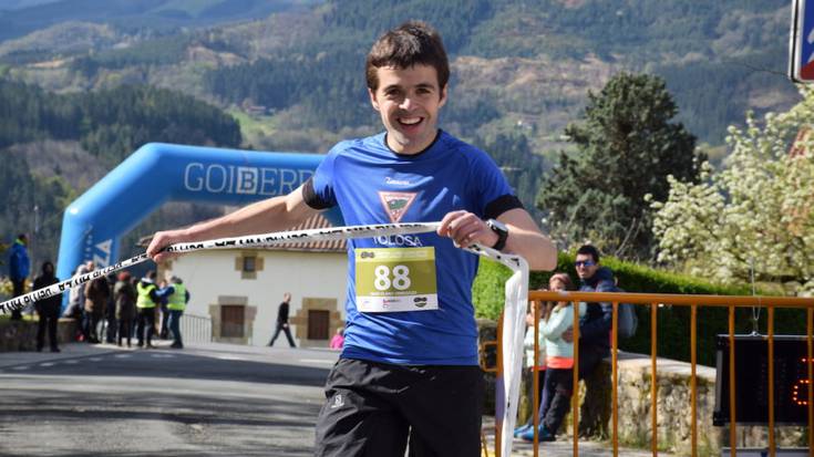 Iñaki Olanok bigarren aldiz irabazi du Gabiriako Leharrei mendi lasterketa