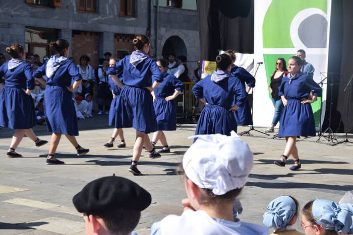 Dantzari txikiak, goizeko pr 83 1491666890838