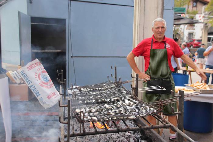 Txakolina eta sardinak, fest 2 1536498067450