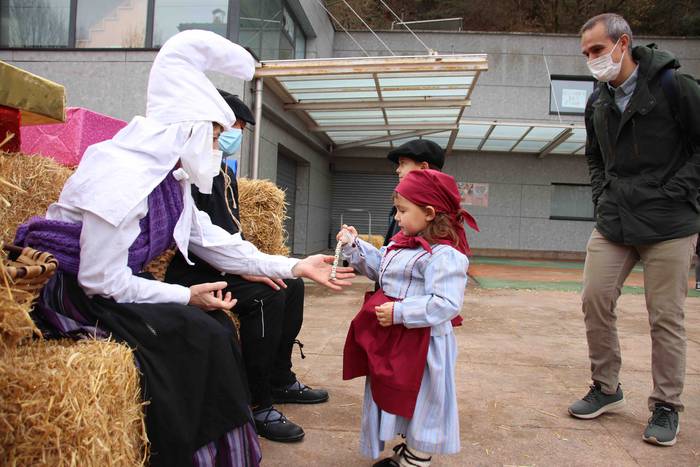 Ibarran Olentzero, Mari Domi 19 1640354243771