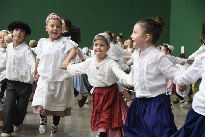 Txikienen oinak dantzan, fes 18 1527423345711