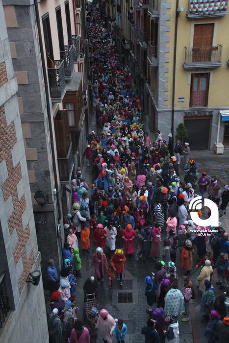 Pijamen iraultzak hartu du T 6 1488099887797