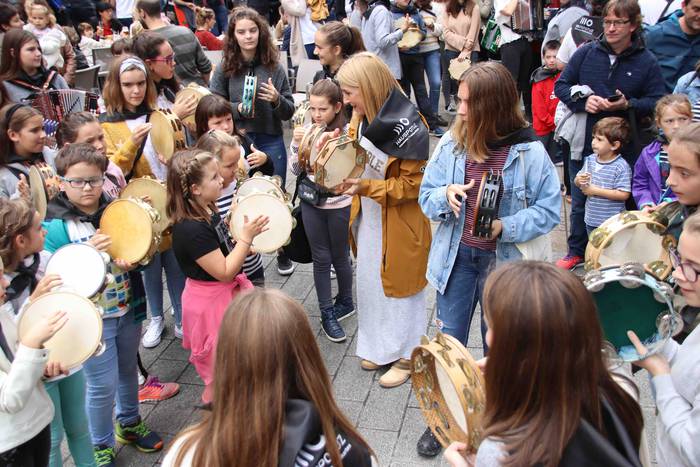 Hauspoa trikitiari 18 1570286781848