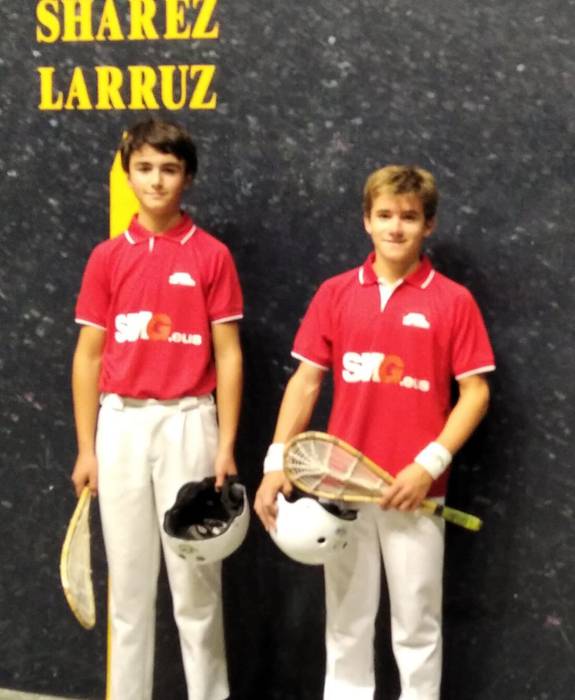 Irurako gaztetxoak  bikain Urruñan