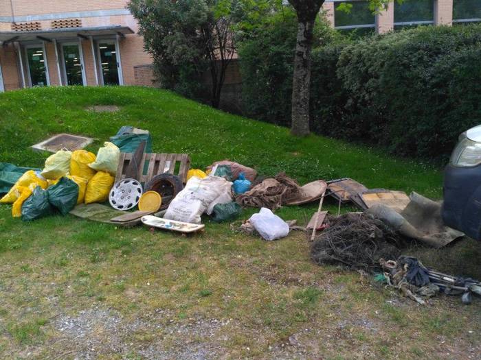 800 kg-tik gora hondakin bildu dira ibaien eta erreken ekaineko garbiketan