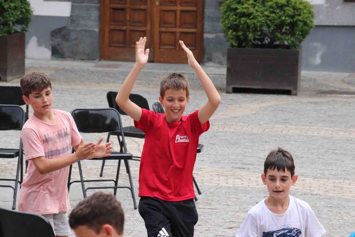 Hasi dira Iruran uzta jasotz 52 1531505548031