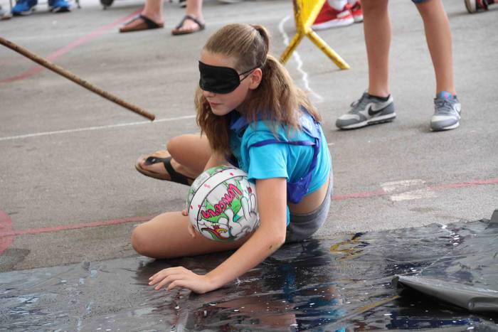 Lotsak ez du lekurik salontz 47 1565373557840