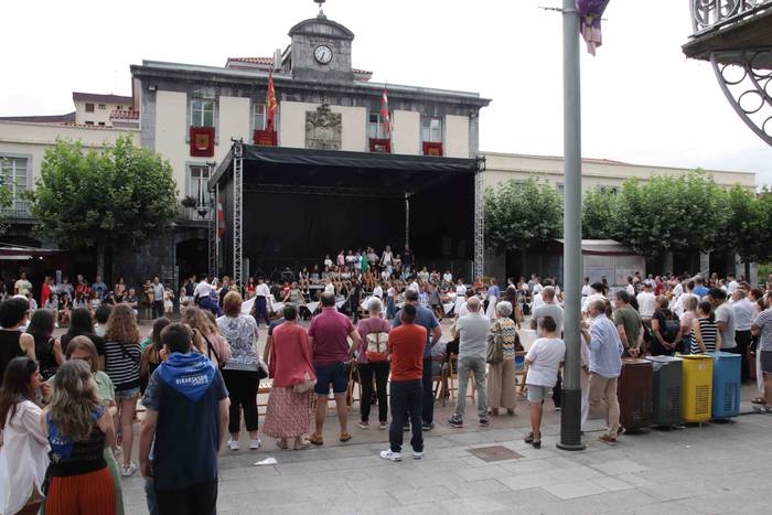 Soka dantza Santioak 2022 80 1658770640896