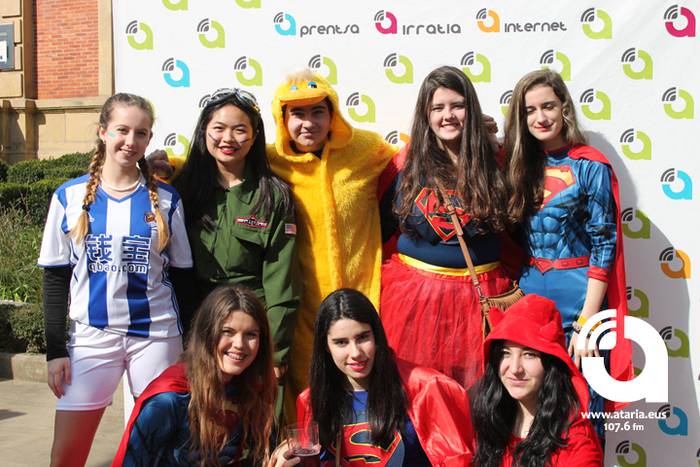 Photocoll-ean jartzeak saria 26 1488130027524