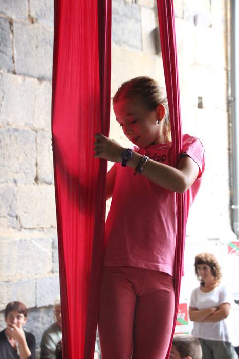 Hurrengo Ama Birjinari begira 25 1471366919973