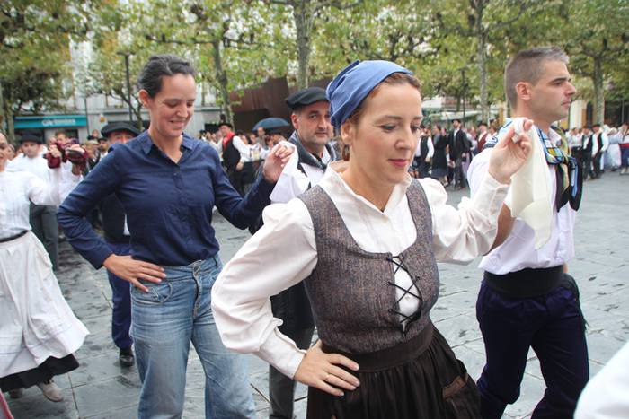 Udaberri Dantza Dezagun Tolo 117 1504963725832