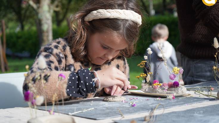 Gazteluko azokan izan da zertaz gozatu