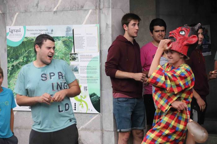 Suziria lehertuta, lau festa 34 1564684271030