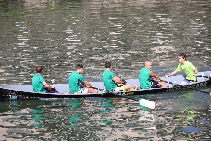 Arraunean, elkartasunez 98 1568470937424