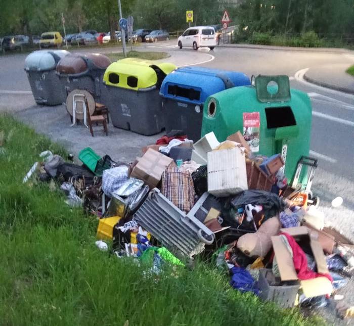 Legarreta auzoko edukiontziak erretiratuko dituzte
