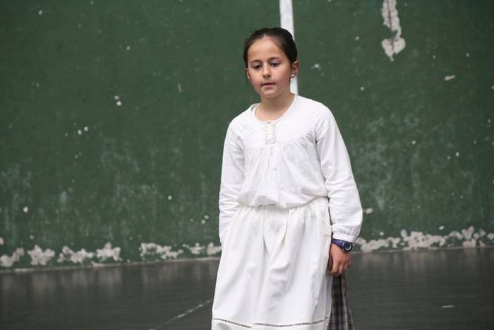 Bukalaik dantzari txikiz bet 10 1525521996080