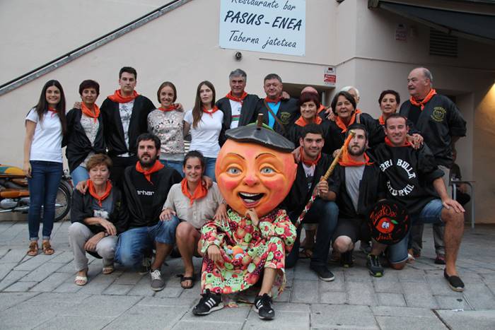 Elbarrenako festen hasiera 22 1473275778102