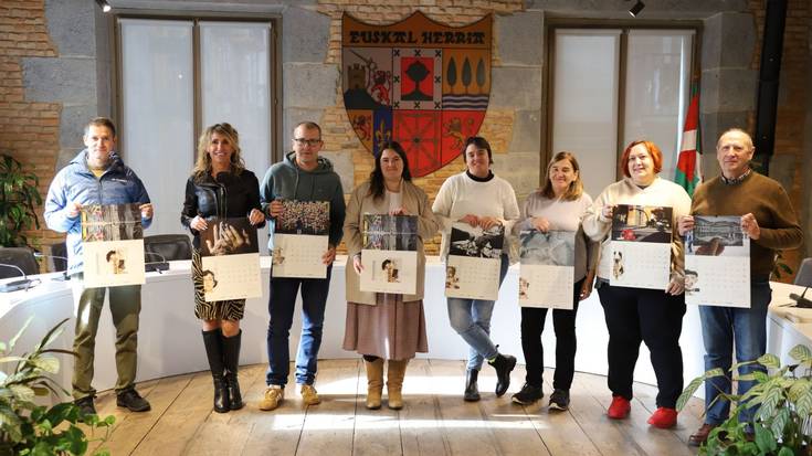 Bihar hasiko dira Tolosako egutegiak banatzen