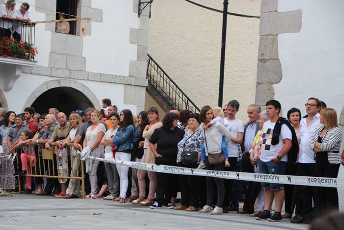 Zaldi gainean lasterka Abalt 37 1498413234960