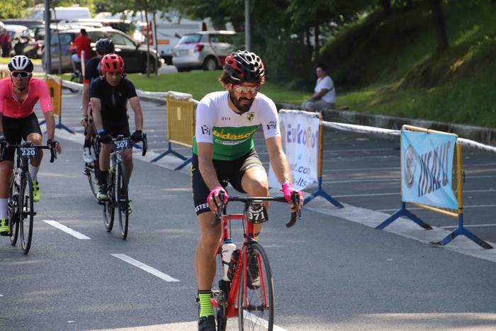 Gurpil gainean, Abraham Olan 10 1559487005366