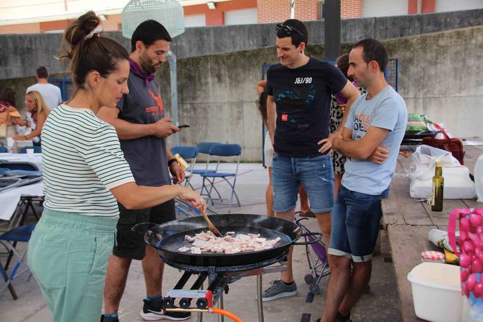 Bertsoak eta koktelak uztart 19 1661603483511