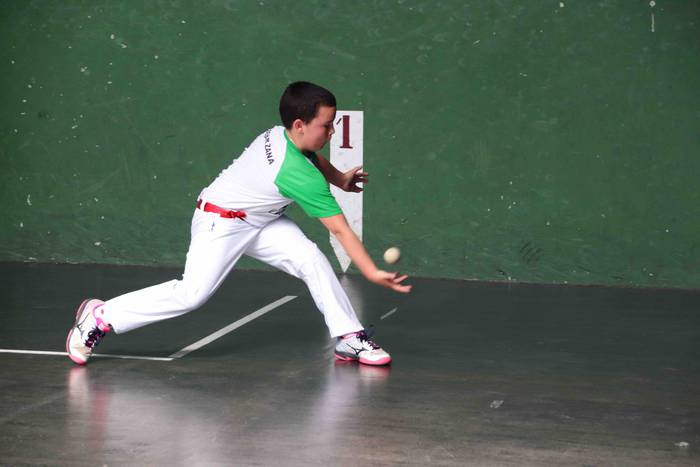 Behar Zana elkarteko festa 2 25 1559405193936