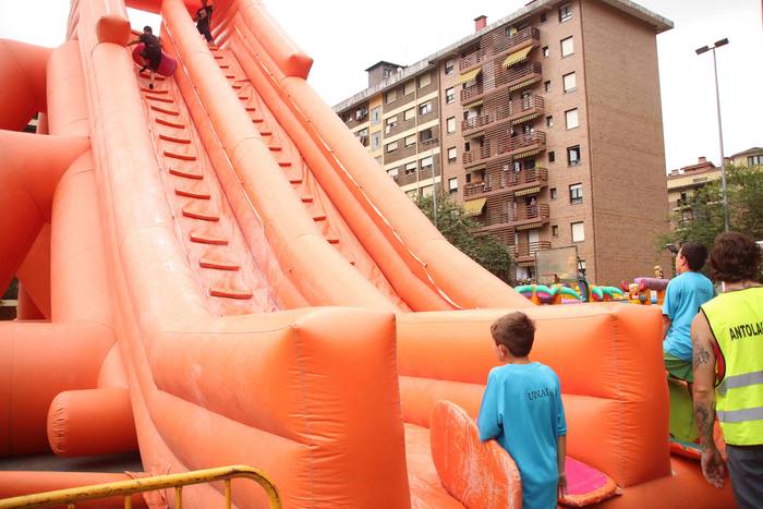 Haurren algara, helduen izer 14 1532632688706