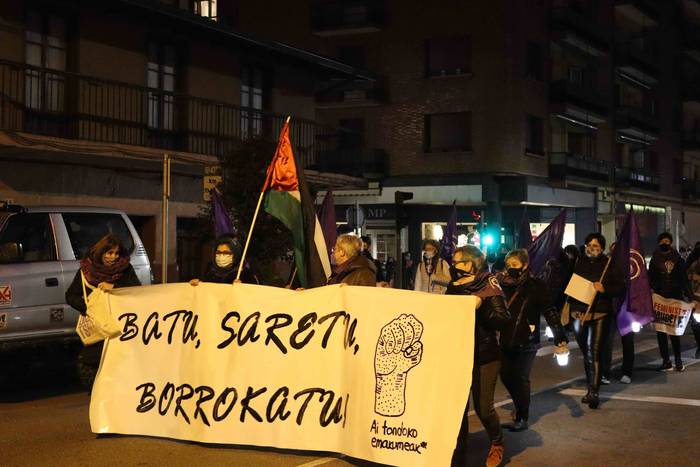 Emakumeek eskualdeko kaleak  60 1615233083933