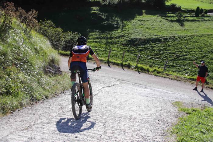 Irrintzi Txirrindularitza El 3 1633182213382