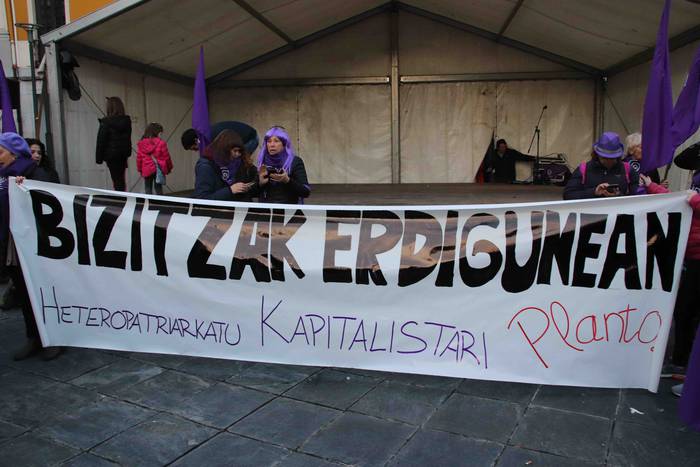 "Mundua geratu dugu" 20 1552072531259