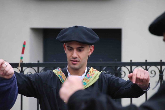 Amasarrak gaztetzen dituen eguna - 33