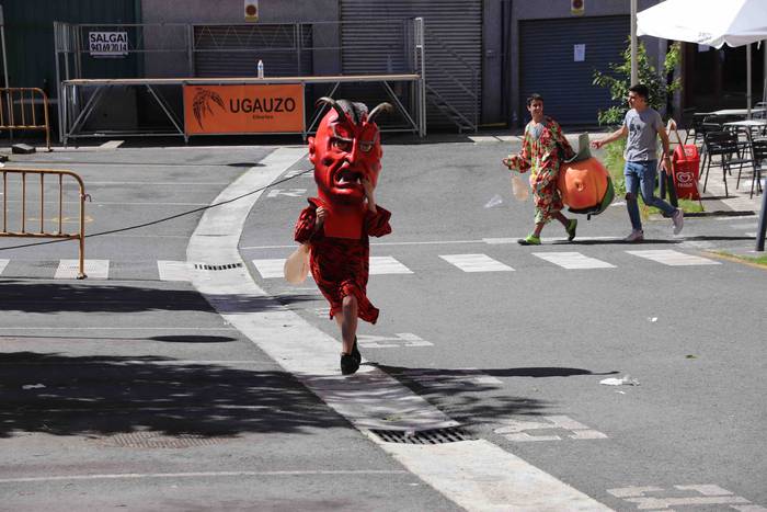 Euskal Jaia Ugaare auzoan 19 1559407124697