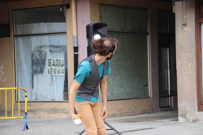 Malabareak eta akrobaziak na 8 1562507107355