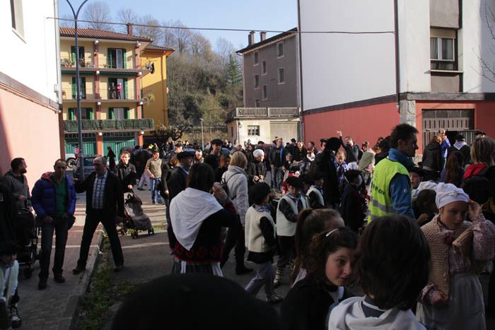 Gabon eskea eta olentzero 2015 38 1450964179189