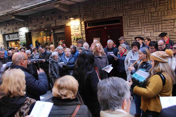 Eztarriak Eguberri doinuz be 8 1577541022562