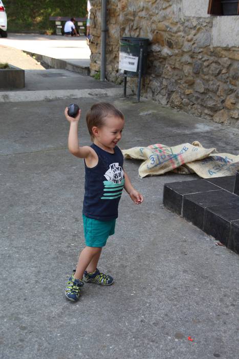 Festak hastearekin batera, j 39 1502727472252