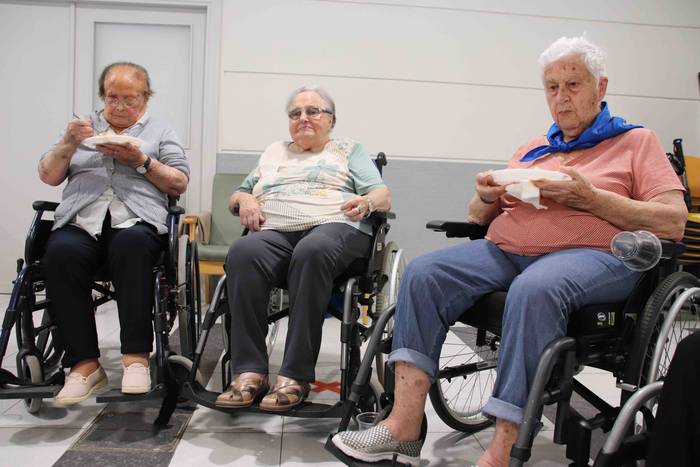 Santiago egoitzara bisita eg 12 1658747190585