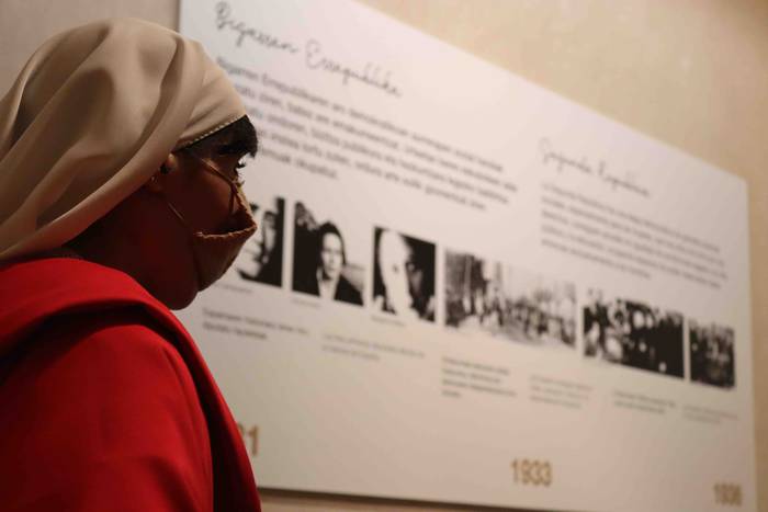 'Itzalpeko emakumeak' erakus 27 1613734183300