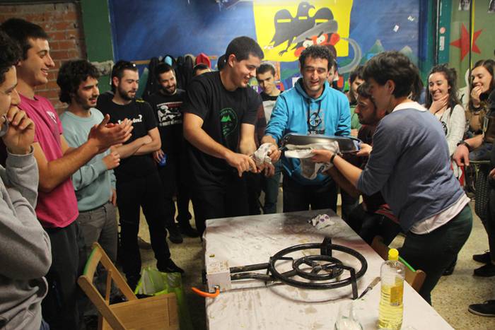 Anoetako Gaztetxea Urtemuga Eguna  11 1462649178190