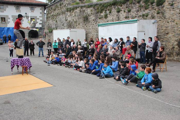 orexa festak 2016 santa krutz eguna 10 1462295921985