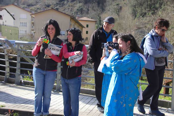 Dantzatzen duen herria 41 1581859461398