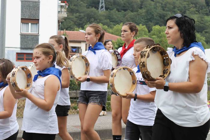 Kalejiraren atzetik eta buru 17 1660214354649