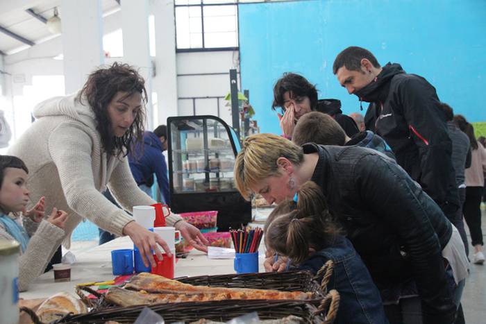 Abeltzain eta artisauen azoka hernialden 31 1462708888231