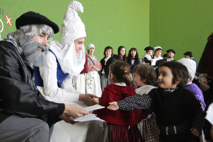 Gabon eskea eta olentzero 2015 81 1450964195622